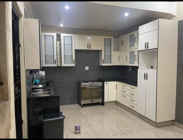 3 BEDROOM PROPERTY TO RENT IN KENSINGTON